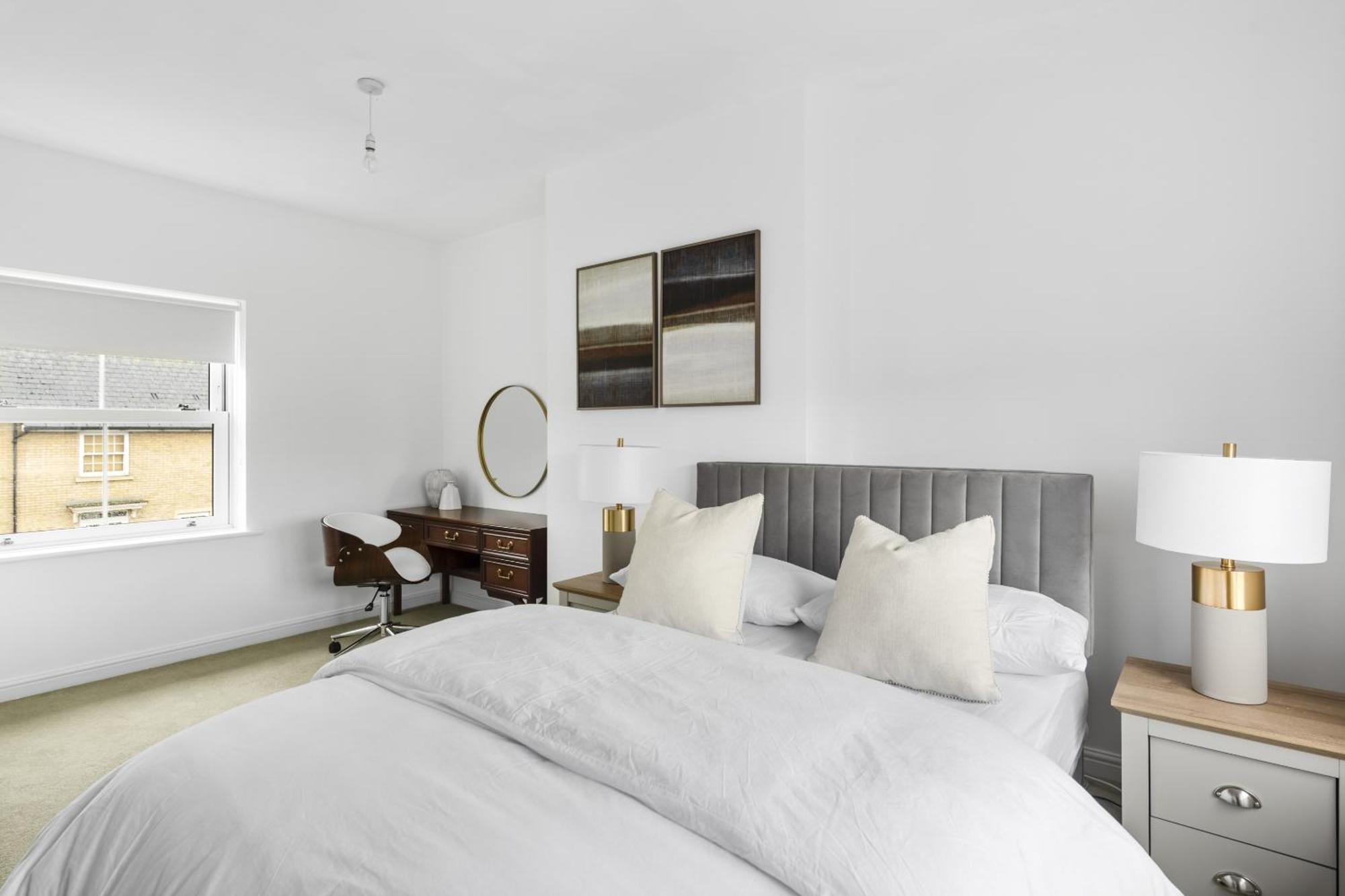 Luxurious 3 Bed House With Free Parking, Close To The Train Station & Town ブレインツリー エクステリア 写真